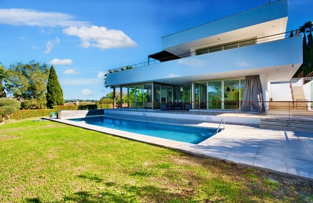 6 bedroom Villa for sale in Sotogrande, San Roque with pool garage - € 1,850,000 (Ref: 9139792)