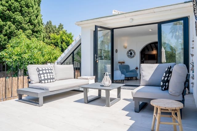 2 Zimmer Villa zu verkaufen in Marbella mit Pool Garage - 649.000 € (Ref: 9139950)