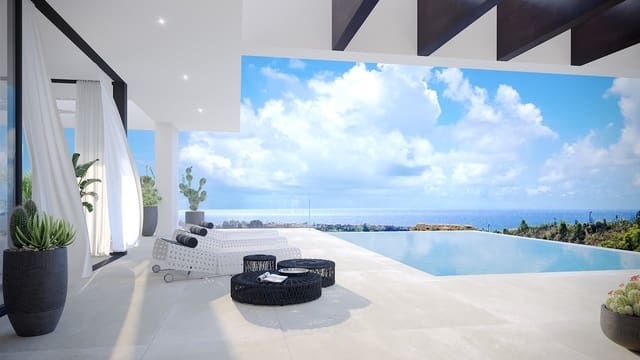 5 bedroom Villa for sale in Marbella with pool garage - € 1,450,000 (Ref: 9139962)