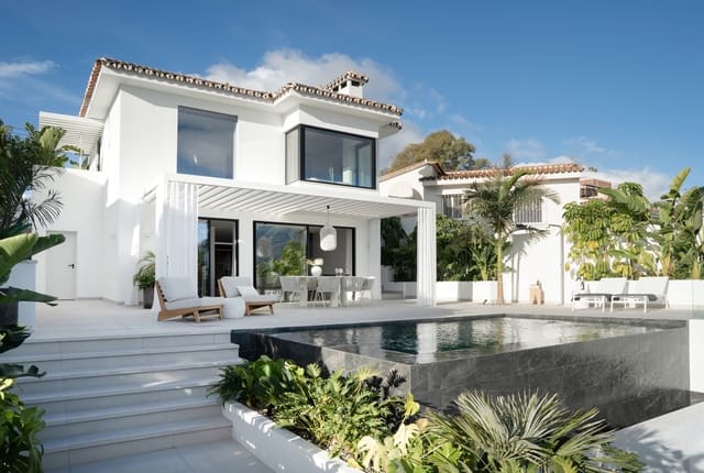 5 Zimmer Villa zu verkaufen in Marbella mit Pool - 2.149.000 € (Ref: 9140233)