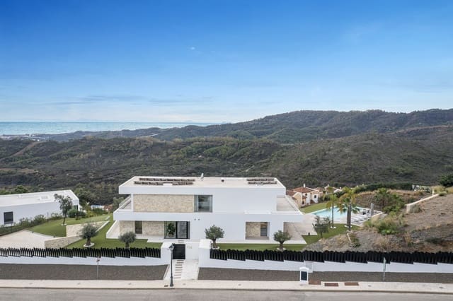 7 bedroom Villa for sale in Benahavís with pool garage - € 4,900,000 (Ref: 9140299)