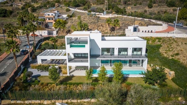 5 Zimmer Villa zu verkaufen in Benalmádena mit Pool Garage - 1.995.000 € (Ref: 9140308)