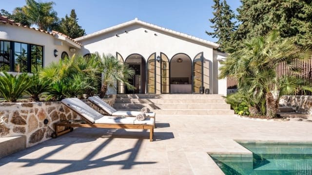 4 Zimmer Villa zu verkaufen in Marbella mit Pool - 1.650.000 € (Ref: 9140334)