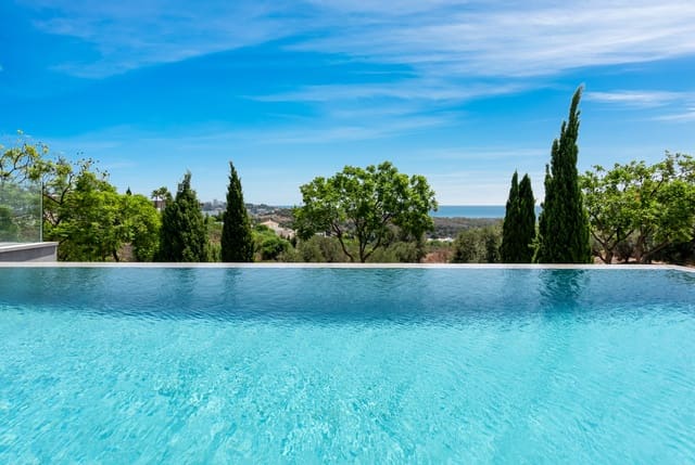 5 bedroom Villa for sale in Benahavís with pool garage - € 4,300,000 (Ref: 9140344)
