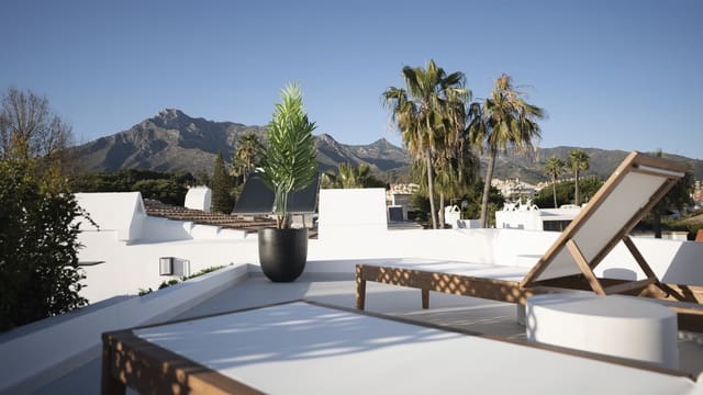 5 soveværelse Villa til salg i Golden Mile, Marbella med swimmingpool garage - € 2.495.000 (Ref: 9140349)