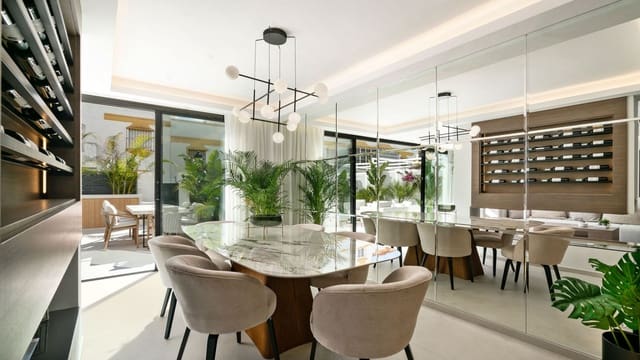 5 soveværelse Villa til salg i Golden Mile, Marbella med swimmingpool garage - € 2.495.000 (Ref: 9140349)