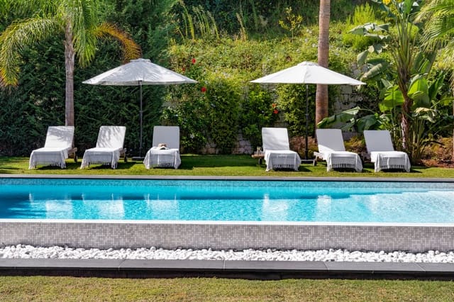 5 soveværelse Villa til salg i Puerto Banus, Marbella med swimmingpool garage - € 4.500.000 (Ref: 9140369)