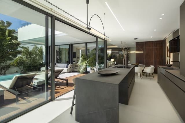 5 Zimmer Villa zu verkaufen in Marbella mit Pool Garage - 4.750.000 € (Ref: 9140373)