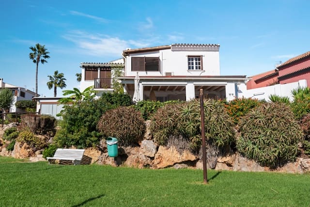3 bedroom Villa for sale in Marbella with pool garage - € 995,000 (Ref: 9140393)