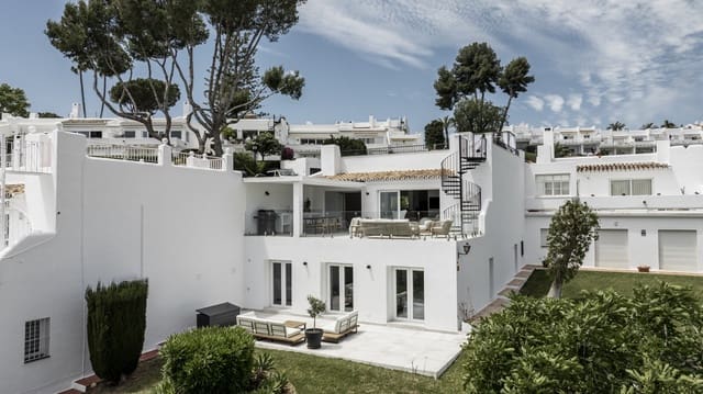 4 slaapkamer Villa te koop in Marbella met zwembad - € 1.795.000 (Ref: 9140456)