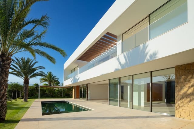 5 bedroom Villa for sale in Marbella with pool garage - € 6,097,000 (Ref: 9140461)