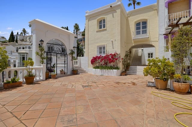 3 slaapkamer Villa te koop in Marbella - € 570.000 (Ref: 9140533)