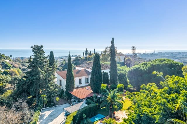 5 Zimmer Villa zu verkaufen in Estepona mit Pool Garage - 1.175.000 € (Ref: 9140559)
