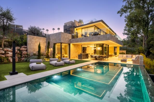 Chalet de 6 habitaciones en Marbella en venta con piscina garaje - 4.375.000 € (Ref: 9140629)