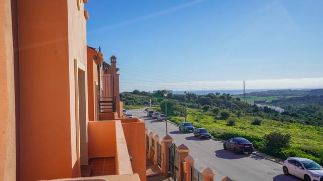 3 Zimmer Villa zu verkaufen in Marbella mit Pool Garage - 530.000 € (Ref: 9140639)
