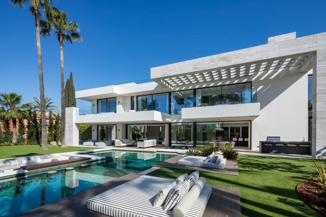 6 bedroom Villa for sale in Marbella with pool garage - € 8,500,000 (Ref: 9140661)