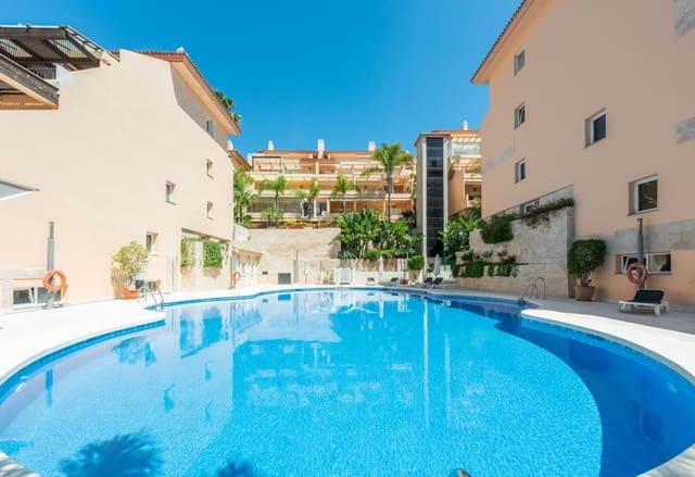 2 slaapkamer Penthouse te koop in Marbella met zwembad garage - € 645.000 (Ref: 9140671)