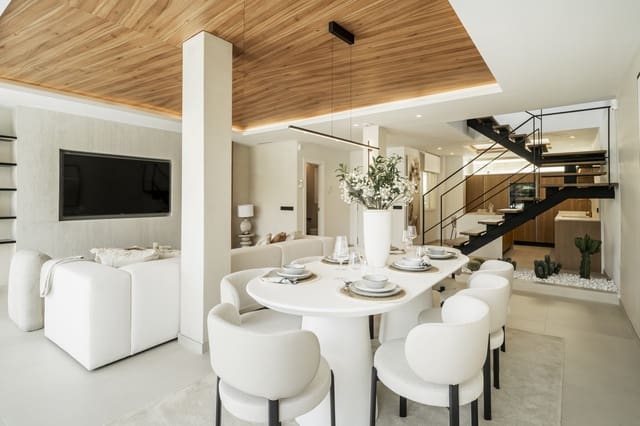 3 Zimmer Villa zu verkaufen in Marbella mit Pool Garage - 1.195.000 € (Ref: 9140682)