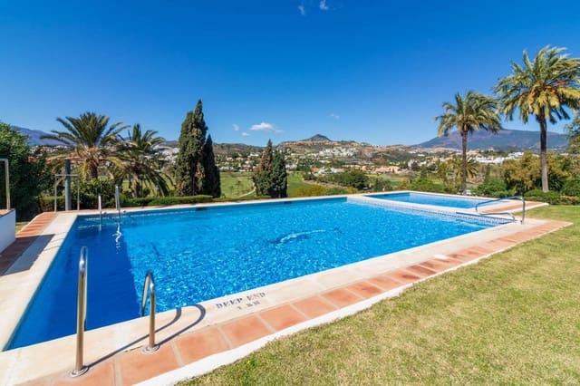 2 Zimmer Villa zu verkaufen in Estepona mit Pool Garage - 389.000 € (Ref: 9140715)
