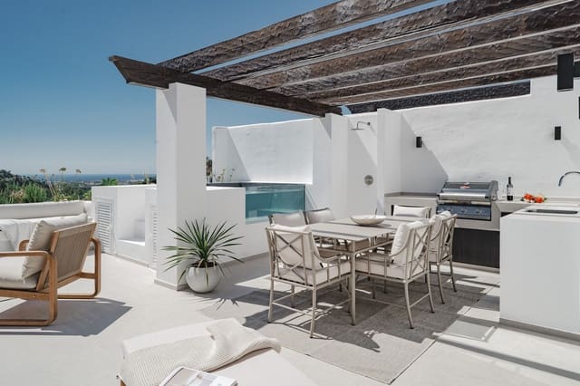 4 chambre Penthouse à vendre à Benahavís avec piscine garage - 1 895 000 € (Ref: 9140727)