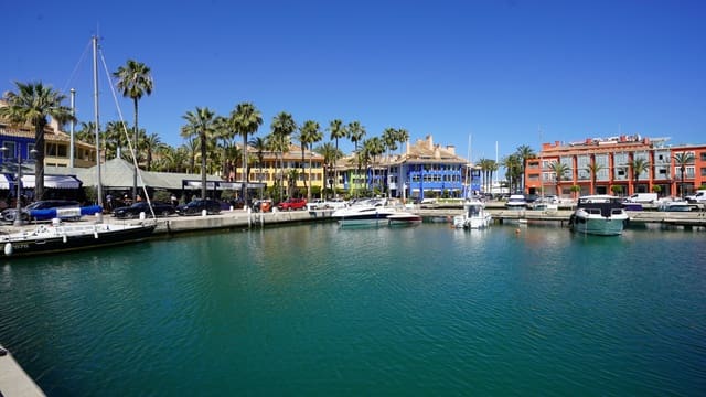 3 soveværelse Lejlighed til salg i Sotogrande, San Roque - € 400.000 (Ref: 9140904)