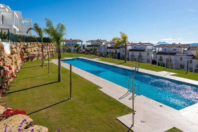 3 soveværelse Semi-Rækkehus til salg i Manilva med swimmingpool garage - € 850.000 (Ref: 9140997)
