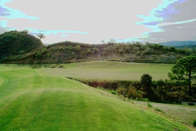 Building Plot for sale in Benahavís - € 850,000 (Ref: 9389228)