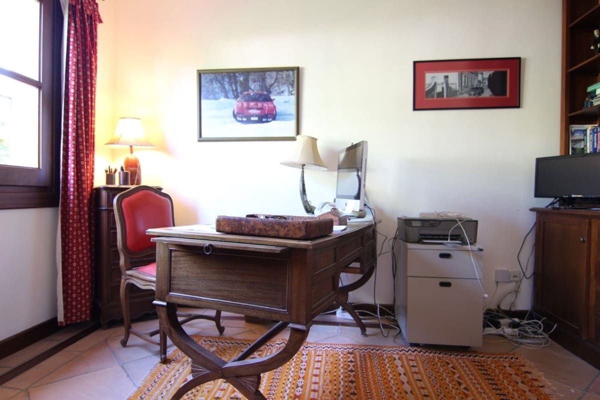 5 chambre Villa/Maison à vendre à Benahavis avec piscine garage - 2 900 000 € (Ref: 9404758)