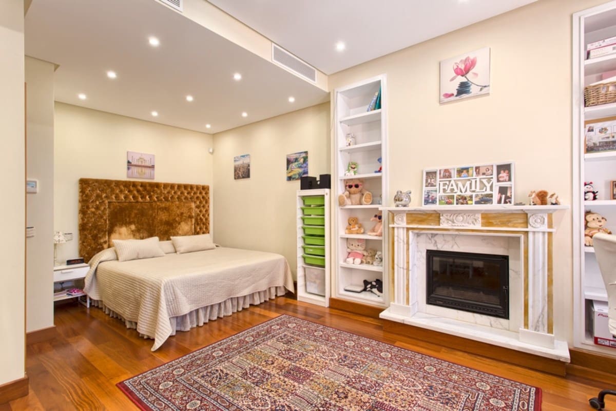 5 quarto Moradia para venda em Marbella com piscina garagem - 2 900 000 € (Ref: 9404764)