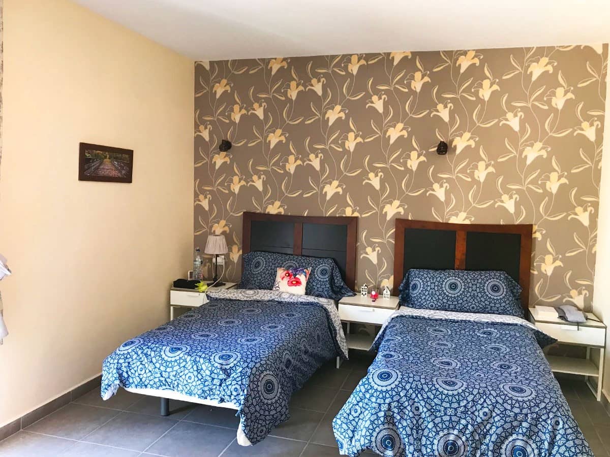 4 soveværelse Byhus til salg i Marbella med swimmingpool - € 699.000 (Ref: 9404778)