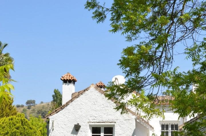 5 sypialnia Finka/Dom wiejski na sprzedaż w Marbella z basenem - 720 000 € (Ref: 9404790)