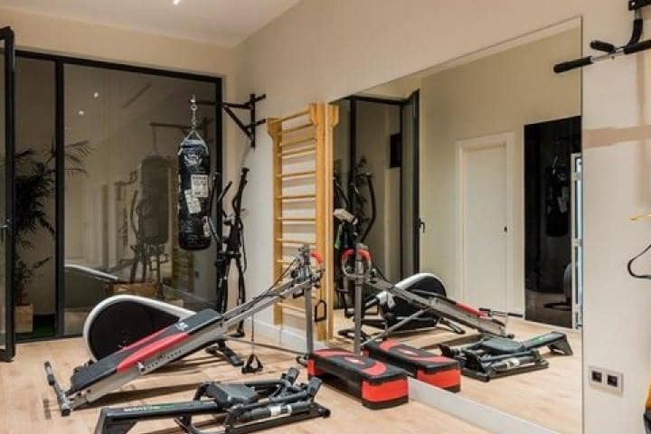 5 sovrum Villa till salu i Mijas Costa med pool garage - 2 550 000 € (Ref: 9404794)