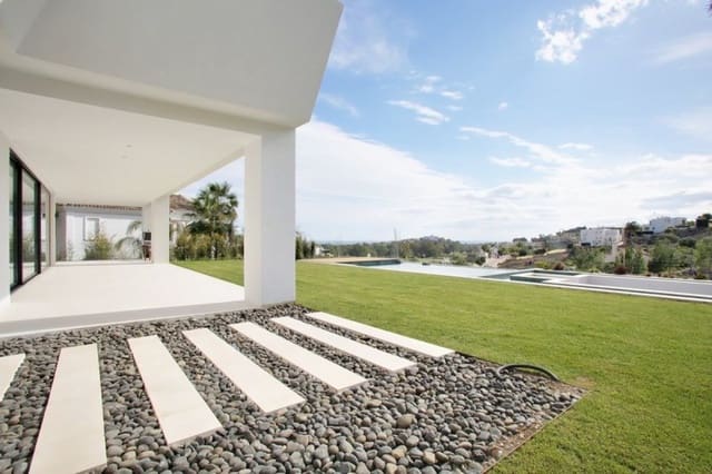 5 soverom Villa til salgs i Mijas Costa, Mijas med svømmebasseng garasje - € 2 550 000 (Ref: 9404794)