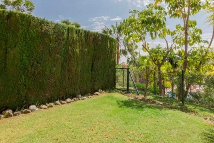 3 chambre Maison de Ville à vendre à Marbella avec piscine - 340 000 € (Ref: 9404811)