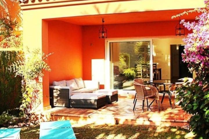 3 chambre Maison de Ville à vendre à Marbella avec piscine - 340 000 € (Ref: 9404811)