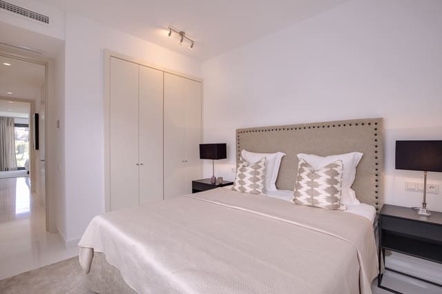 Apartamento de 2 habitaciones en Benahavís en venta con piscina garaje - 445.000 € (Ref: 9404819)