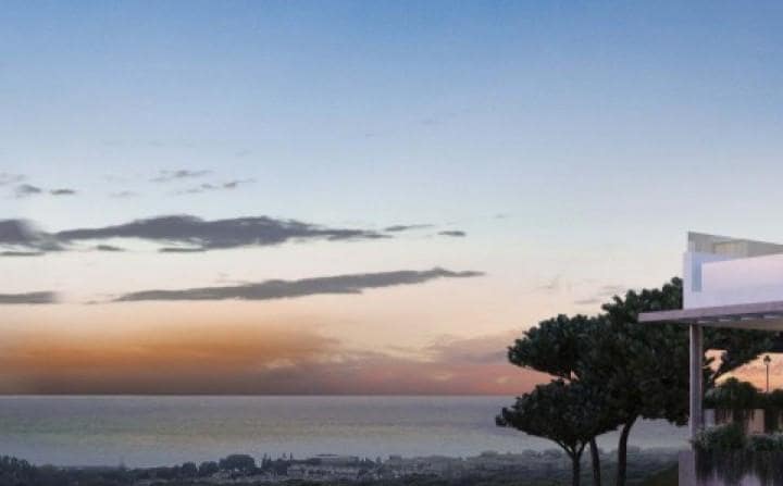 3 soverom Hus til salgs i Marbella med svømmebasseng garasje - € 650 000 (Ref: 9404856)