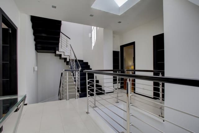 4 bedroom Townhouse for sale in Marbella with pool garage - € 2,200,000 (Ref: 9404889)