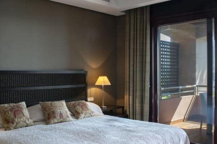 2 soverom Leilighet til salgs i Puerto Banus med svømmebasseng garasje - € 1 790 000 (Ref: 9404914)