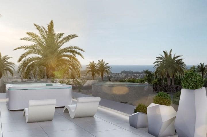 4 soverom Villa til salgs i Golden Mile med svømmebasseng garasje - € 3 150 000 (Ref: 9404925)