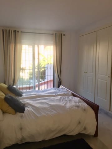 3 soverom Hus til salgs i Marbella med svømmebasseng garasje - € 389 000 (Ref: 9404929)