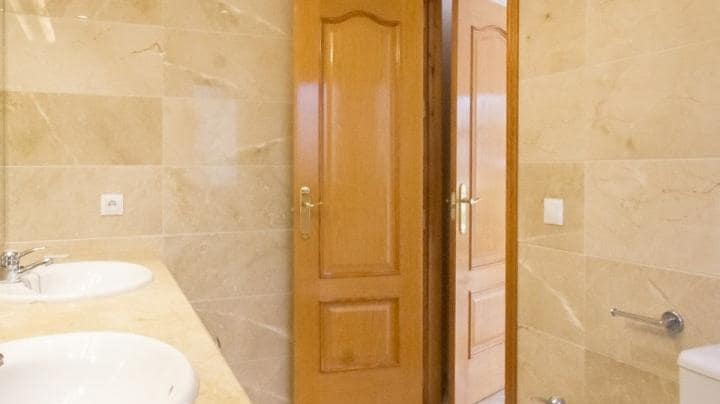 4 camera da letto Casa in vendita in Marbella con piscina garage - 395.000 € (Rif: 9404935)