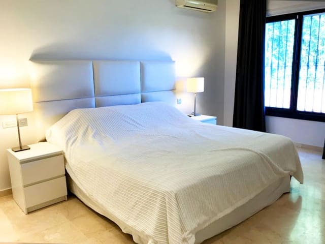 3 chambre Villa/Maison à vendre à Marbella avec piscine garage - 1 950 000 € (Ref: 9404941)