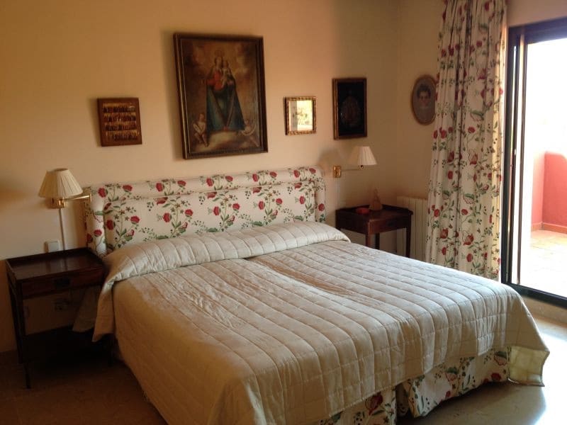 Casa de 4 habitaciones en Marbella en venta con piscina garaje - 599.500 € (Ref: 9404942)