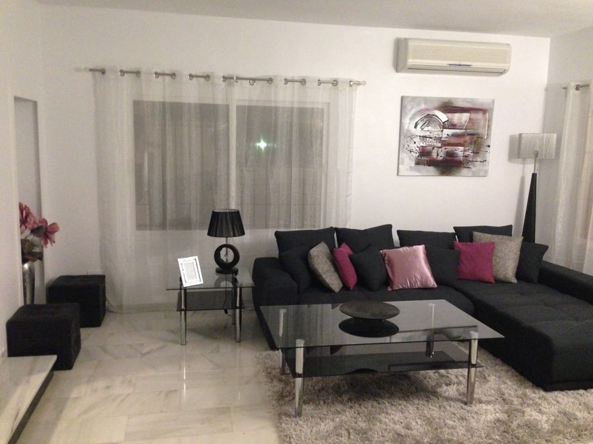 5 quarto Moradia para venda em Marbella com piscina garagem - 999 000 € (Ref: 9404947)