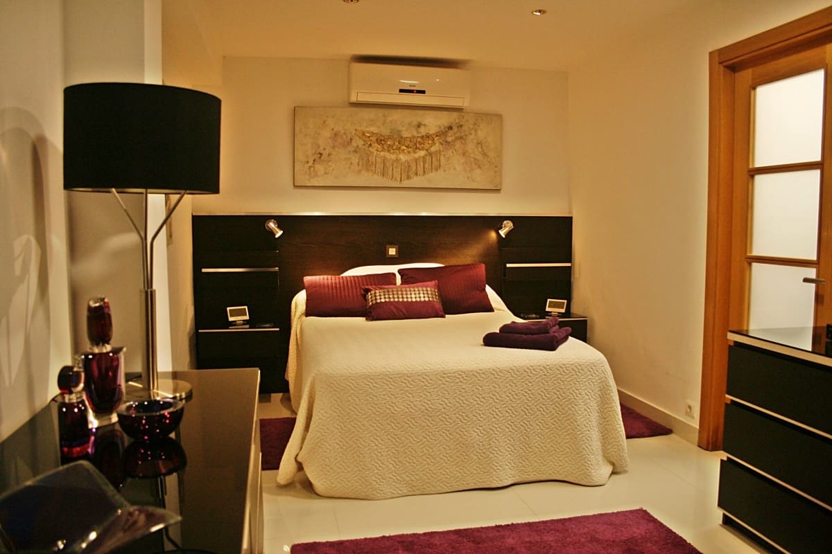 4 sypialnia Willa na sprzedaż w Marbella z basenem garażem - 1 295 000 € (Ref: 9404953)