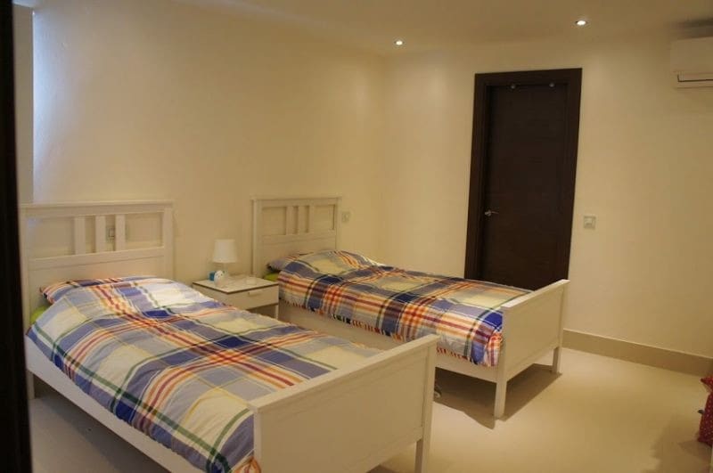 5 quarto Moradia para venda em Benahavis com piscina garagem - 1 295 000 € (Ref: 9404960)