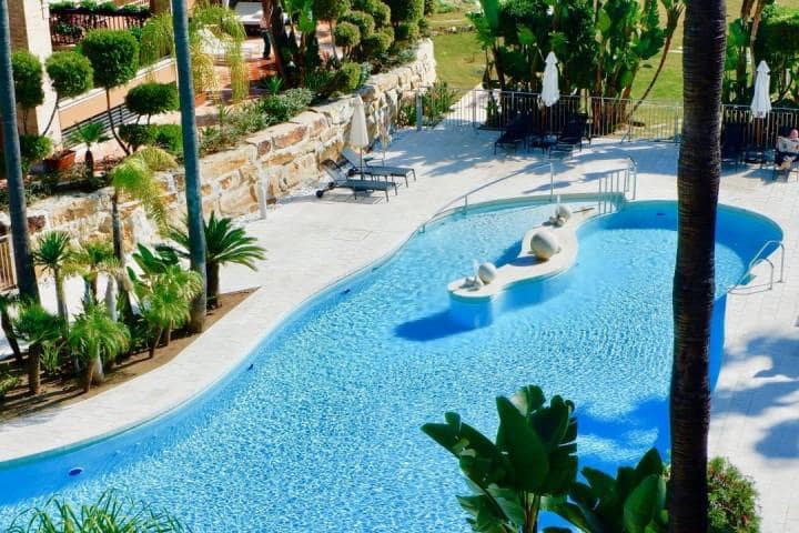 3 soverom Penthouse til salgs i Marbella med svømmebasseng garasje - € 1 300 000 (Ref: 9404964)