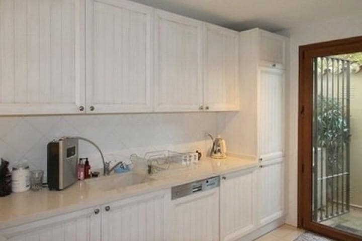 3 quarto Casa em Banda para venda em Estepona com piscina garagem - 435 000 € (Ref: 9404977)