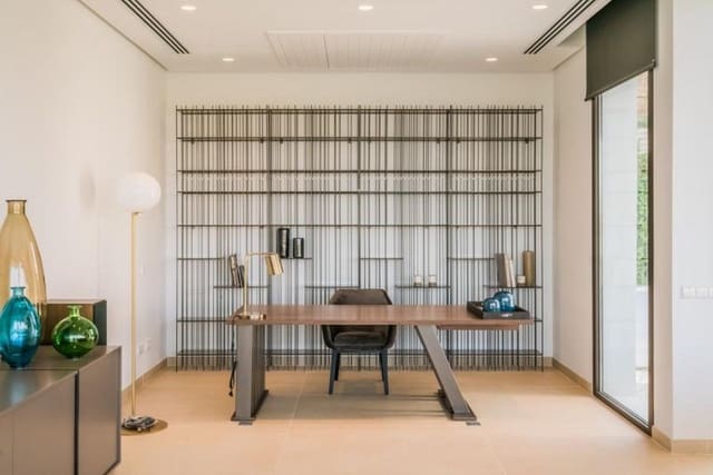 5 soveværelse Villa til salg i Benahavís med swimmingpool - € 2.650.000 (Ref: 9404992)